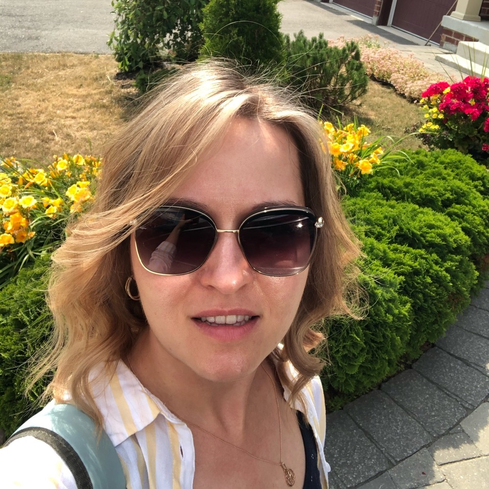 Meet your Posher, Sabina